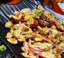 Spicy Stir-Fried Clams