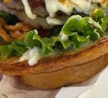 Hawaiian Pineapple Beef Burger