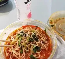 Vegetable Noodles in Sauce