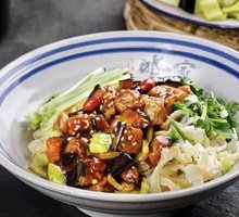 Minced Pork and Eggplant Noodles