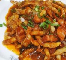 Braised Pork with Golden Hooks