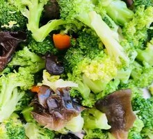 Cauliflower and Black Mushroom Salad