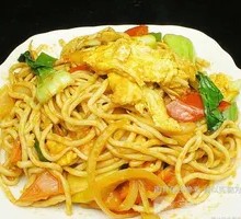 Hand-Kneaded Egg Fried Noodles