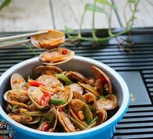Spicy Stir-Fried Clams