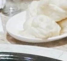Flower-shaped steamed bun