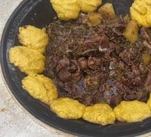 Stewed Goose in Iron Pot