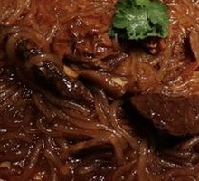 Chicken Stewed with Mushrooms and Vermicelli