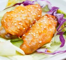 Honey-Glazed Peach Blossom Chicken Wings