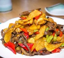 Yellow Mushroom Potato Slices