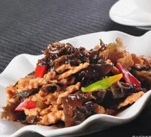Scallion-Braised Pork with Wood Ear Mushrooms
