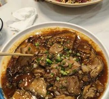 Black-skinned Pork Elbow