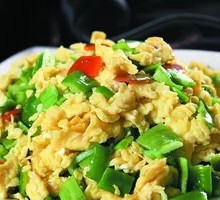 Stir-fried Egg with Thick Pepper