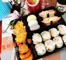 Crab Roe and Crab Meat Roll