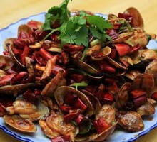 Spicy Stir-Fried Clams