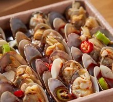 Spicy Stir-Fried Clams