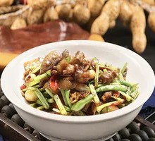 Celery and Sichuan Pepper Stir-Fried Meat