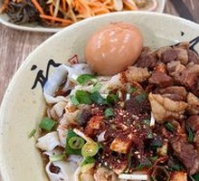 Shaanxi Oil-Poured Noodles