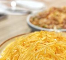 Stir-fried Potato Shreds with Tree Pepper