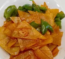 Stir-Fried Potato Slices with Green Pepper