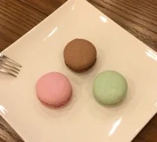 Beloved Macaron