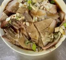 Braised Pork Elbow in Old Soup