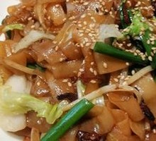 Dry-Fried Beef Rice Noodles