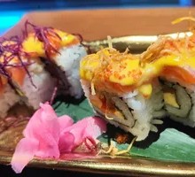 Grilled Salmon and Mango Roll