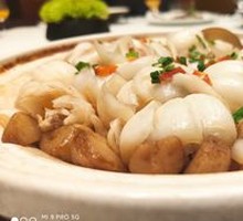 Braised Lily in Clay Pot