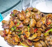 Spicy Stir-Fried Clams