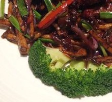 Beef Cubes with Tea Tree Mushrooms