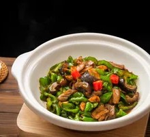 Mashing Pepper Stir-Fried Pork