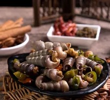 Sour Cabbage with Snails