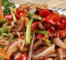 Old Dry Bean Stir-fried Crisp Bones