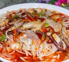 Sour Vinegar Cabbage Noodles
