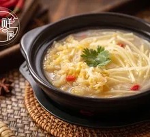 Sour Cabbage and Potato Stir-Fry Pot