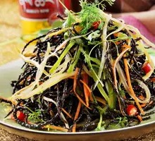 Spicy Oil Seaweed Salad