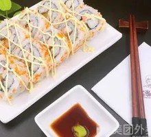 Crab Roe Double Yolk Sushi