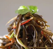 Thin seaweed strips