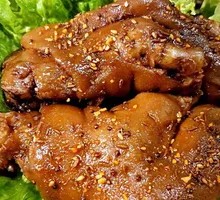 Special Roasted Pig Trotter