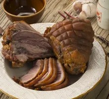 Vacuum-Steamed Pork Shank