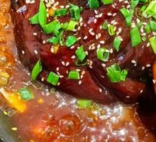 Braised Pig Trotter with Crispy Skin