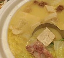 Northeastern Buddha Jumps Over the Wall