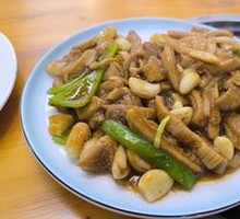 Stir-fried Pig Intestine with Garlic