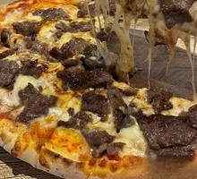Grilled Steak Pizza