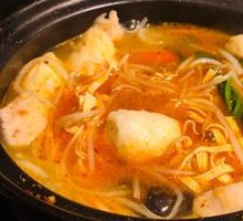 Spicy Dry-Mixed Rice Noodles