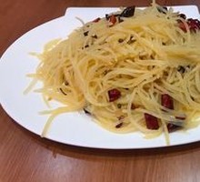 Sliced Potatoes with Green Pepper