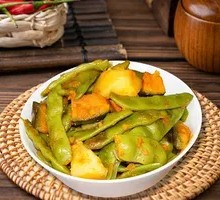 Stewed Potatoes with Green Beans