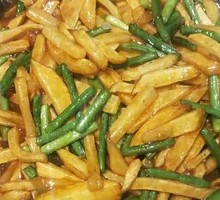 Stir-fried Garlic Shoots with Potato Strips