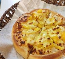 Peach Fruit Pizza