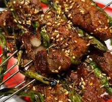 Garlic Shoots with Lamb Ribs
